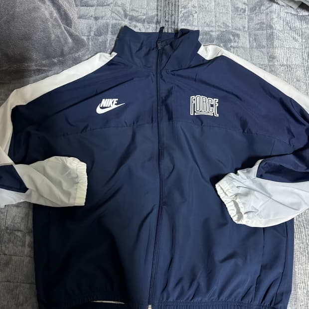 [L] 나이키 포스 바람막이