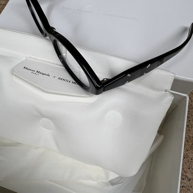 젠틀몬스터 메종마르지엘라 mm209