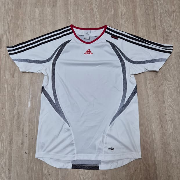 아디다스 풋볼 프레데터 기능성 반팔티셔츠