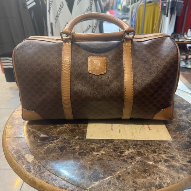 정품 셀린느 마카담 여행용 보스턴백 팝니다