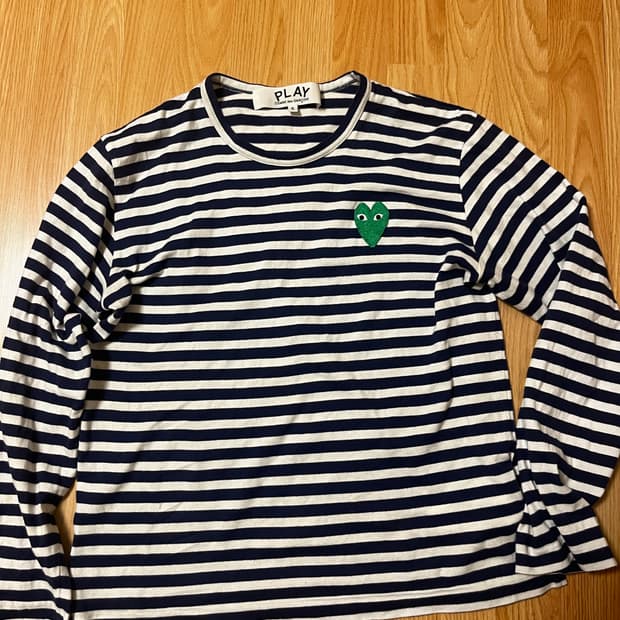 플레이 꼼데가르송 빅 그린 하트 스트라이프 롱슬리브(s)