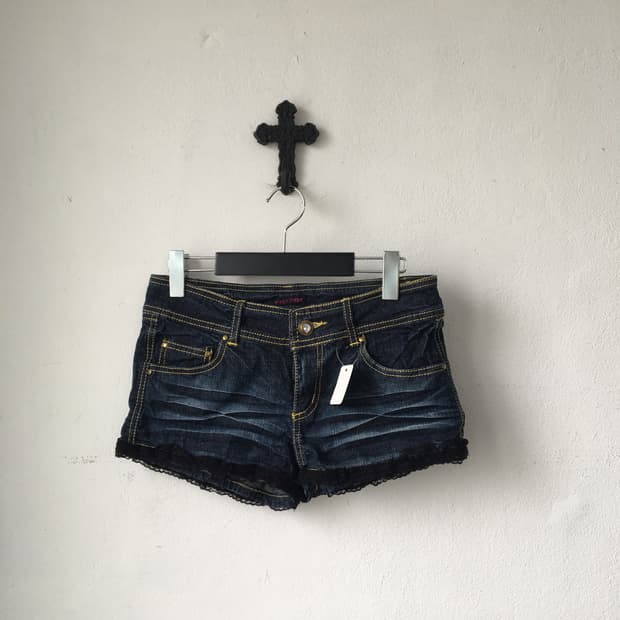 lace trimming washing denim micro short