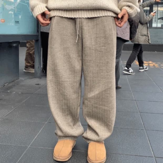 헤일 비스코스 니트 스웻팬츠