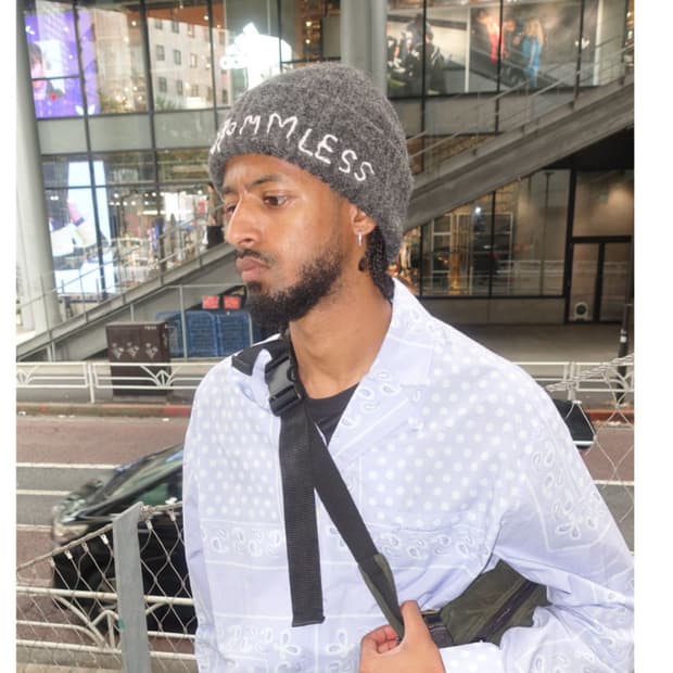 홈리스 비니 차콜