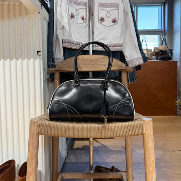 프라다 블랙 비텔로 드라이브 볼링백 