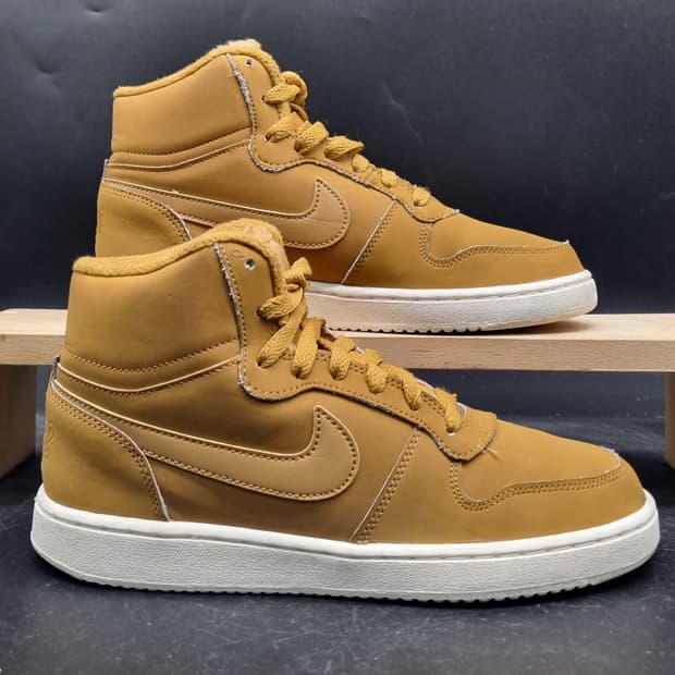 나이키 에버논 미드 윈터 여성부츠240