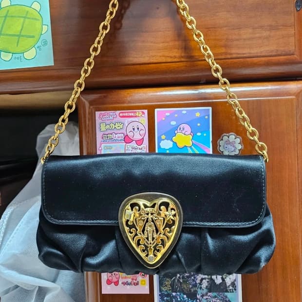 정품) 구찌 블랙 하트 체인 미니 클러치겸 토트백 판매합니다