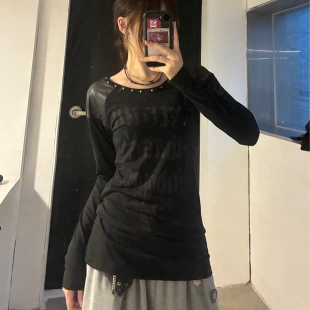 F)Edge Line 빈티지 여성 스터드 디테일 레더 포인트 롱슬리브