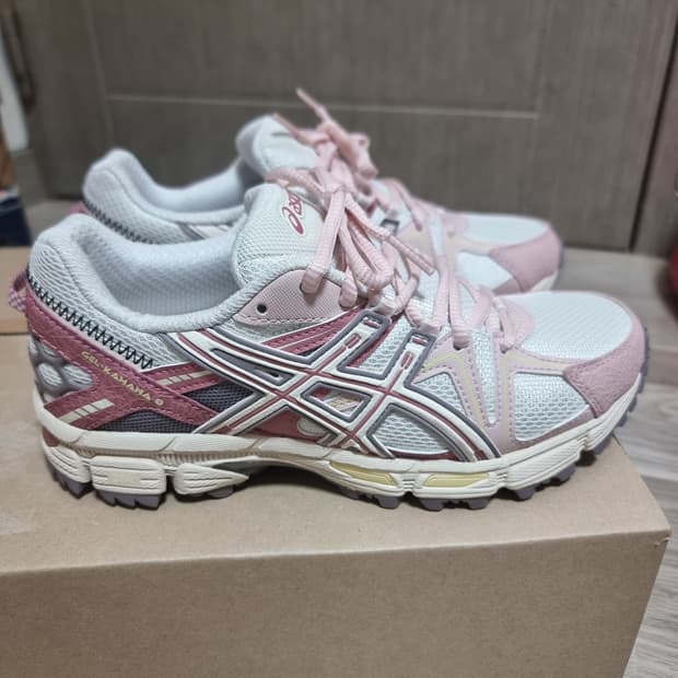 아식스 젤 카하나8 230~235 사이즈