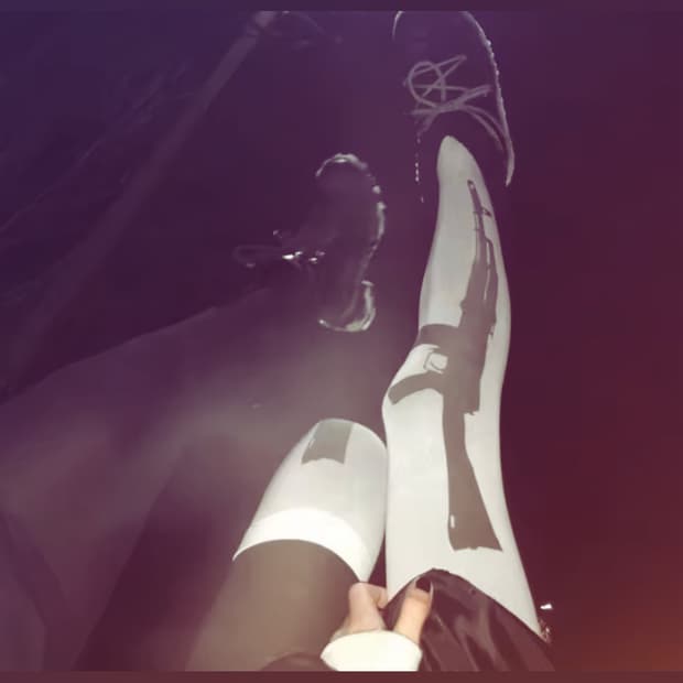 Noir y2k slash stocking