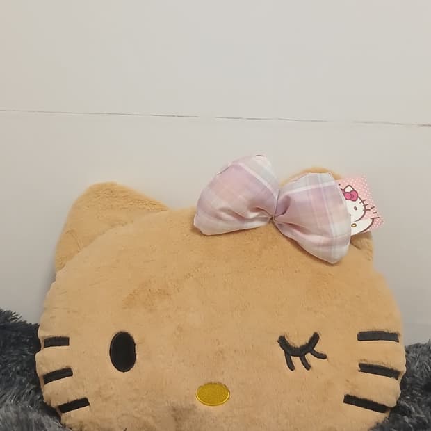 태닝 헬로키티 쿠션