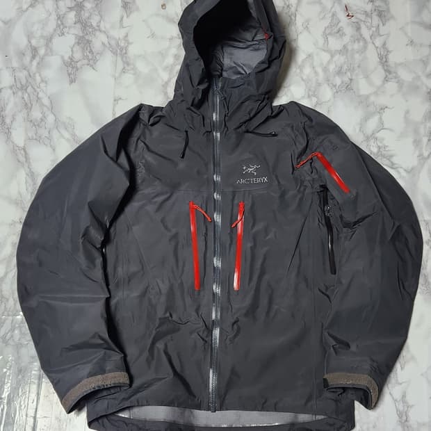 아크테릭스 알파 sv 파일럿 그레이 바람막이 후드 자켓
