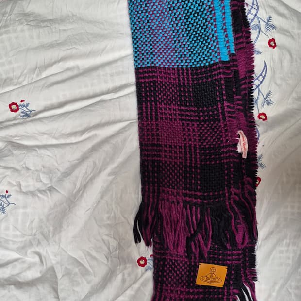 비비안웨스트우드   머플러