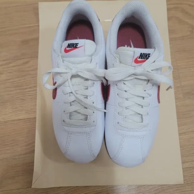 나이키 코르테즈 레드