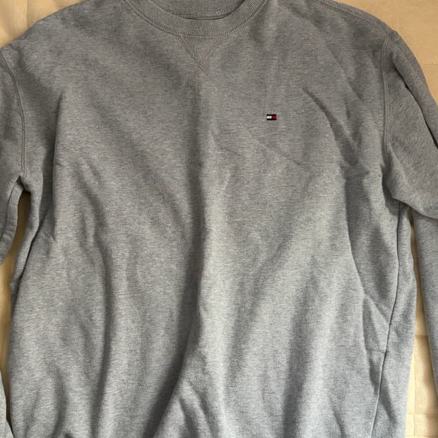 타미힐피거 맨투맨