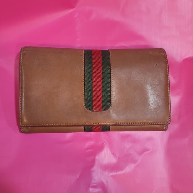 구찌 삼선 장지갑 브라운