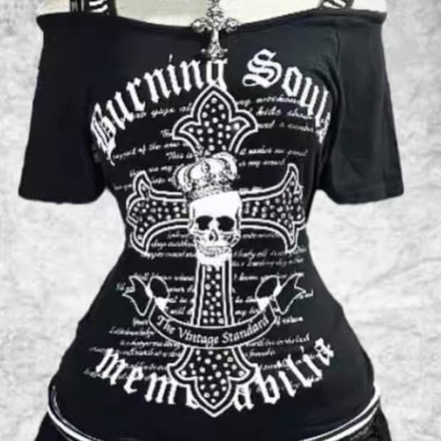 고스펑크 반팔 팝니닷 @.@..