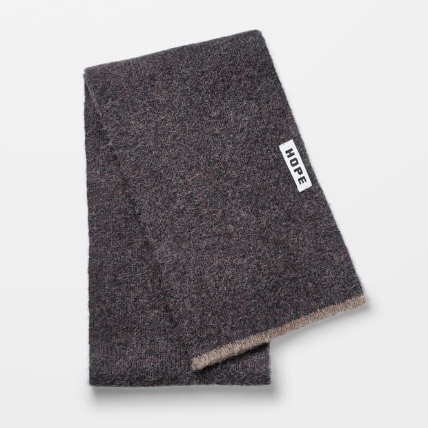 호프 25fw Knitted 알파카 머플러/차콜