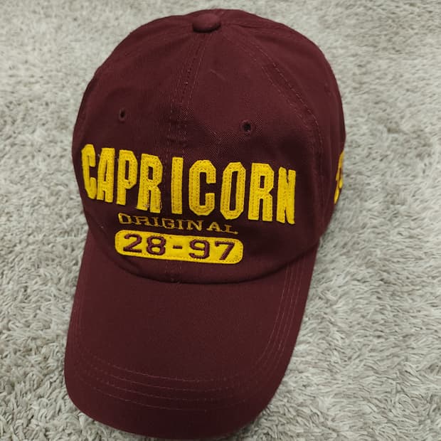 CAPRICORN 28-97 빈티지버건디 볼캡