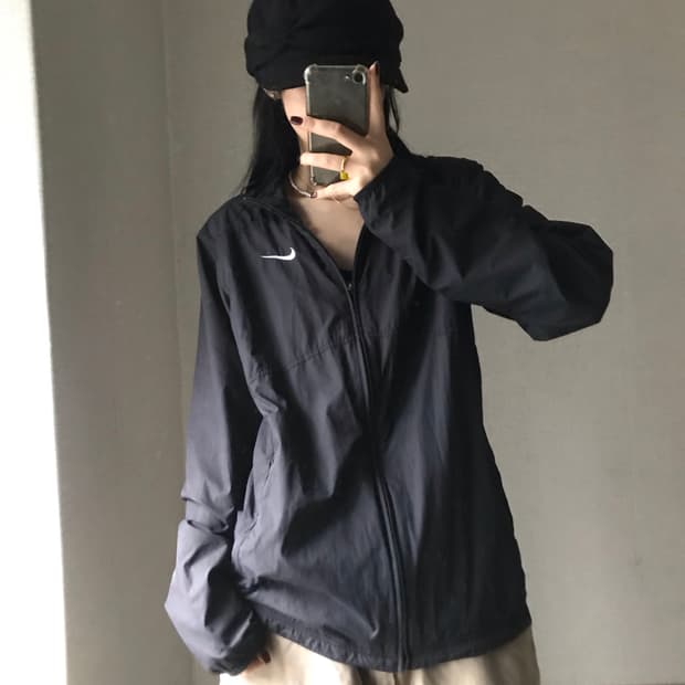 나이키 블랙 바람막이