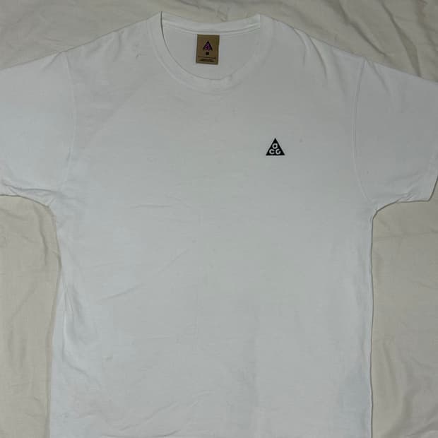 나이키 ACG 흰색 티셔츠 XL