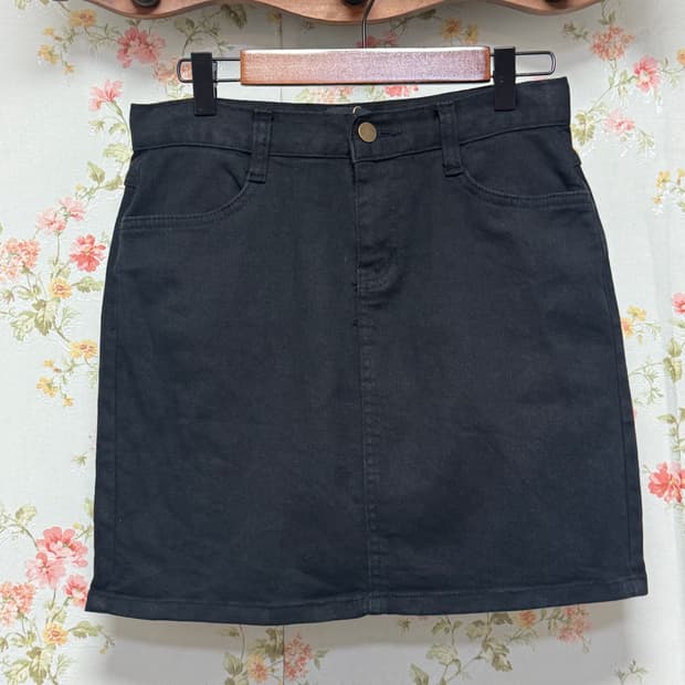 블랙 H라인 미니스커트