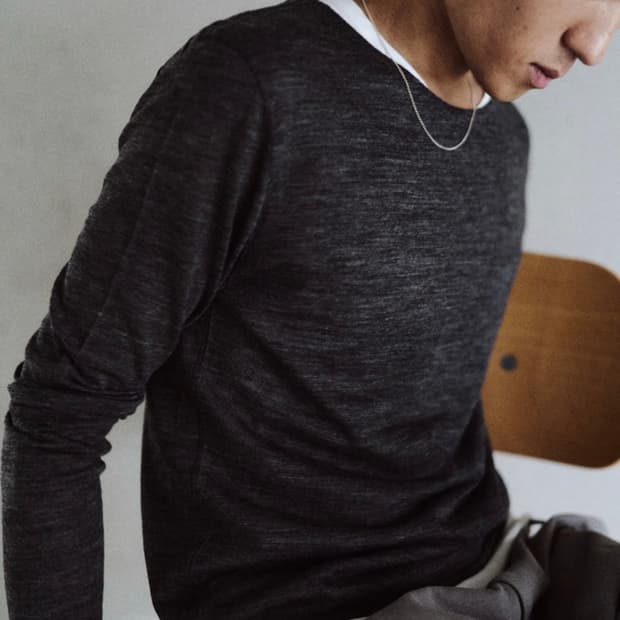 모노프리베 텍스쳐 울 롱슬리브 차콜 1size