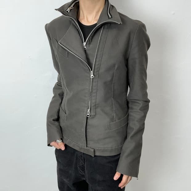 THE TWELVE Asymmetric High-Neck Double Z