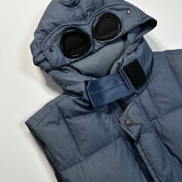 00's CP 컴퍼니 네이비 나일론 패딩조끼