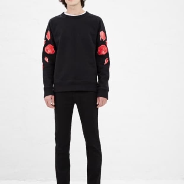 아워레가시 로즈 엠브로이더드 맨투맨 스웨트셔츠 장미 하정우 착용