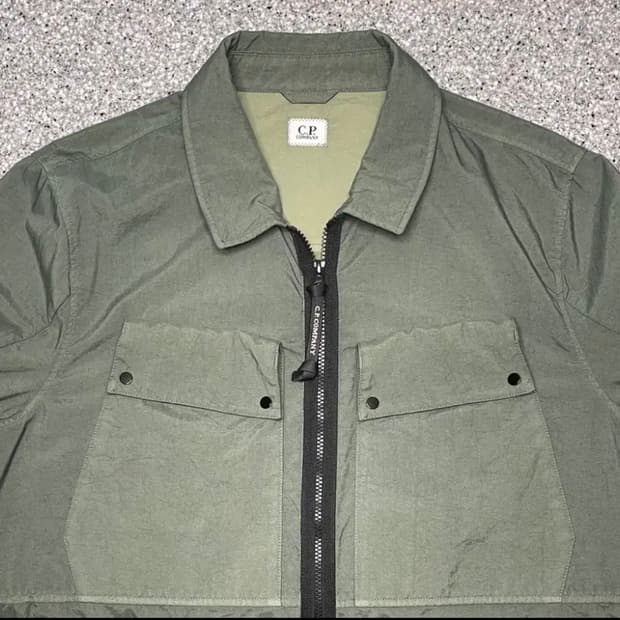 CP컴퍼니 유틸리티 나일론 오버셔츠 사이즈 XL