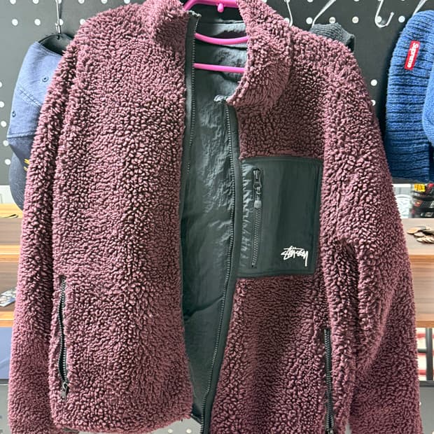 스투시 쉐르파 리버시블 버건디 M