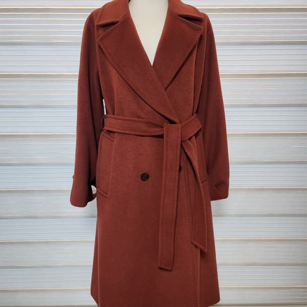 《새상품》더블 버튼 (울45%)롱코트
●프리 사이즈 (55~77가능)