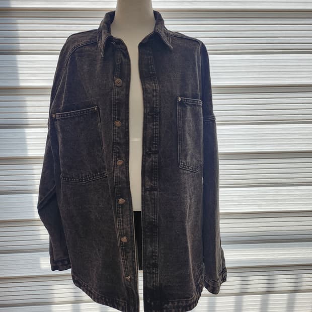 《새상품》블랙 데님 셔츠형 자켓