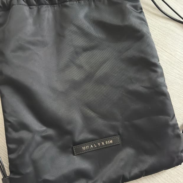 1017 알릭스 리나일론 드로스트링 짐색