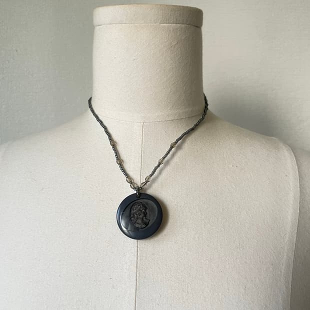Gray lady beaded necklace