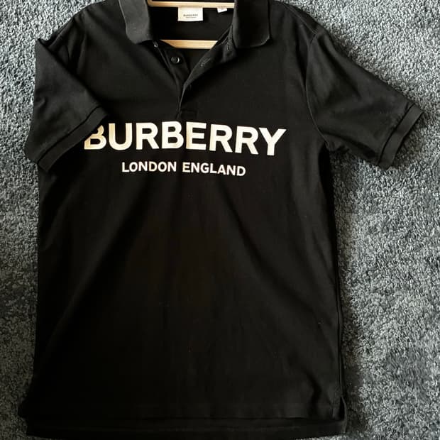 Burberry big logo tee