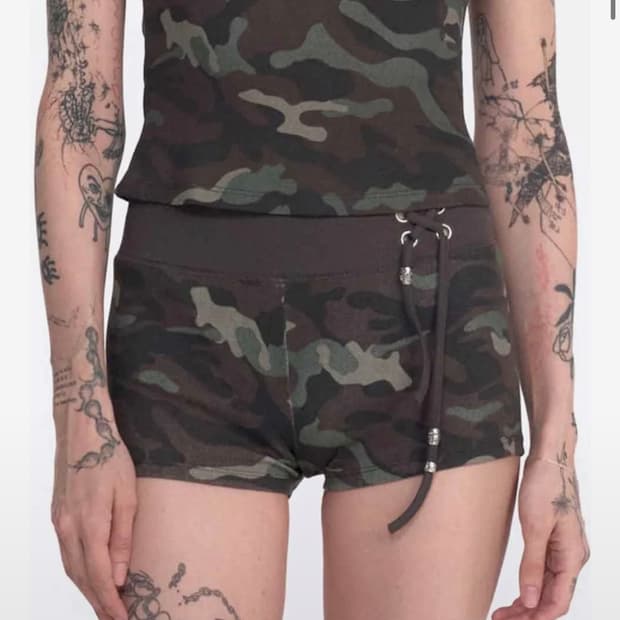 2000 Archives Sue Shorts 카모 반바지 새상품