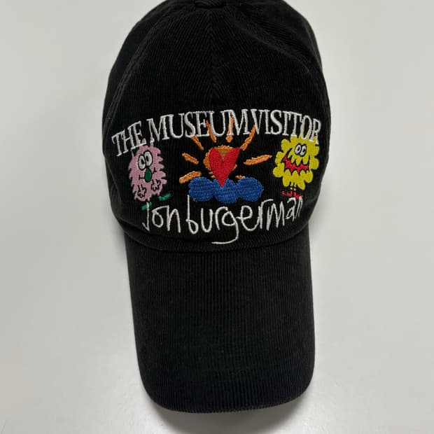 더뮤지엄비지터모자