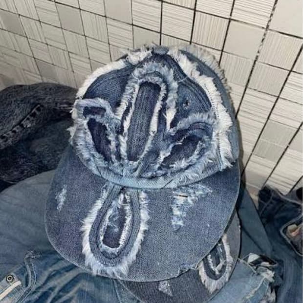써저리 클로버 패치 데님캡 블루