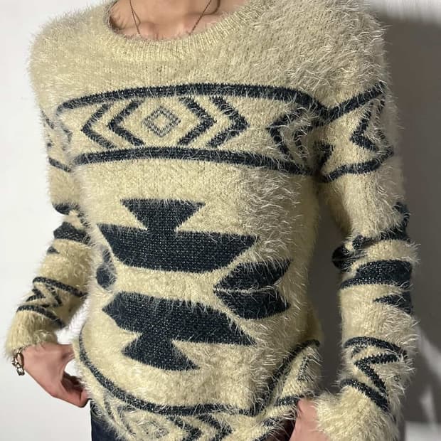 Revo Mohair Navajo Knit