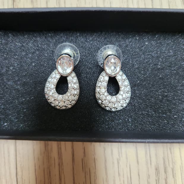 스와로브스키 귀걸이