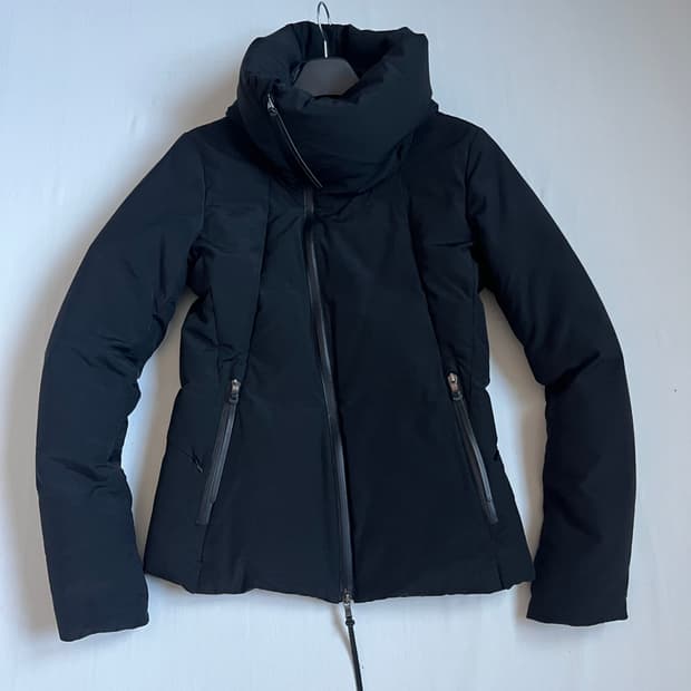 The Viridi-Anne High-Neck Down Jacket