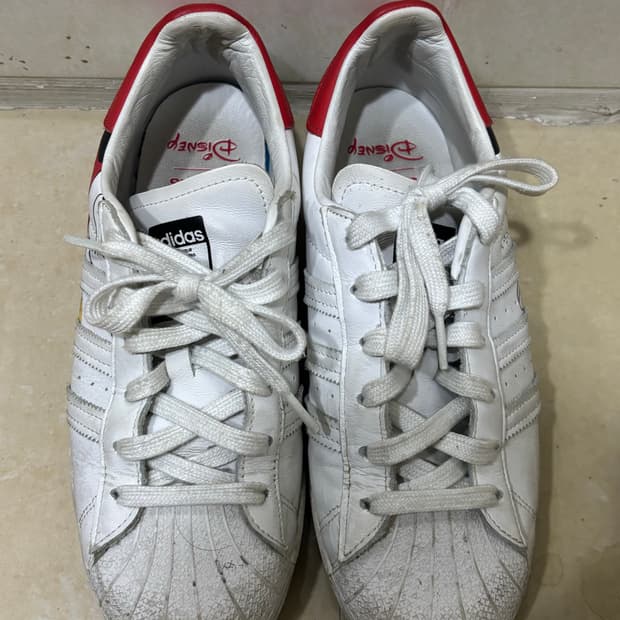 아디다스 디즈니 슈퍼스타 240