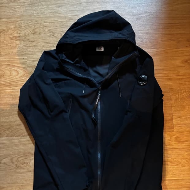 Cp컴퍼니 프로텍 바람막이