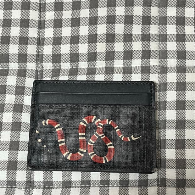 구찌 스네이크지갑