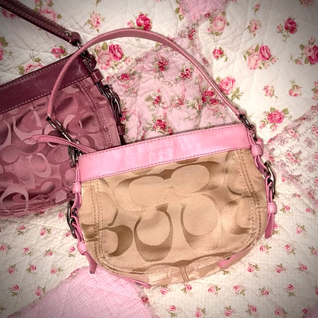 🌸귀요미) Coach 코치 시그니처 미니숄더백 사쿠라핑크