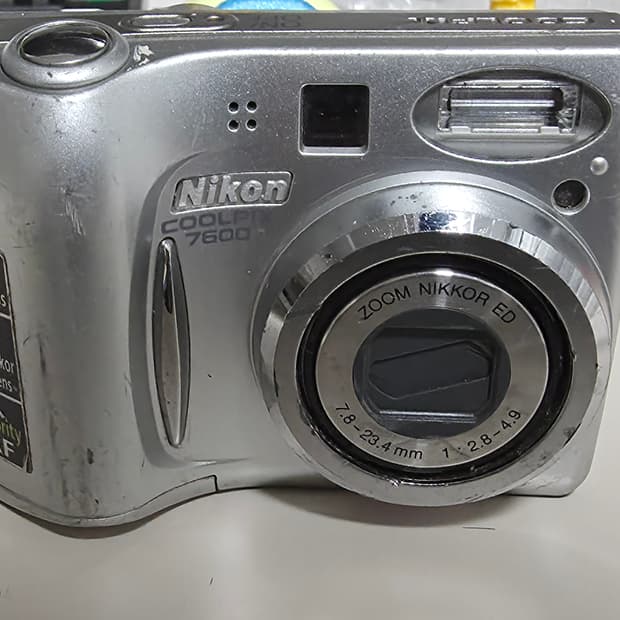 니콘 쿨픽스 7600 빈티지 디지털카메라