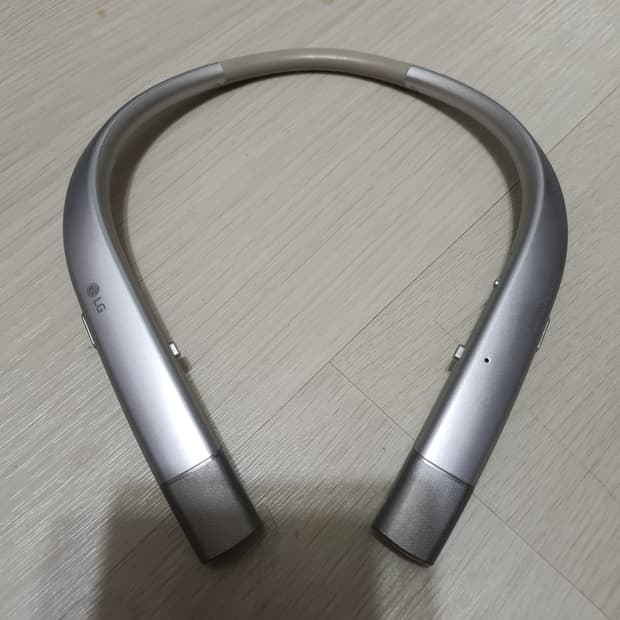 LG HBS-920 넥밴드 이어폰 실버 색상
