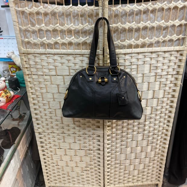 정품 생로랑 뮤즈백 팝니다